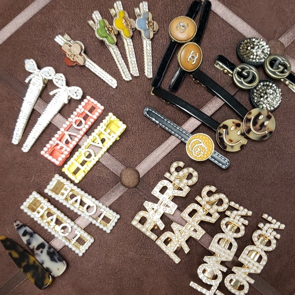 Hair accessories - Picture 2 of 2